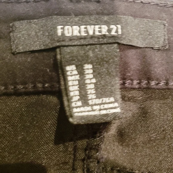 Forever 21 Black Skinny Jeans - Picture 4 of 5